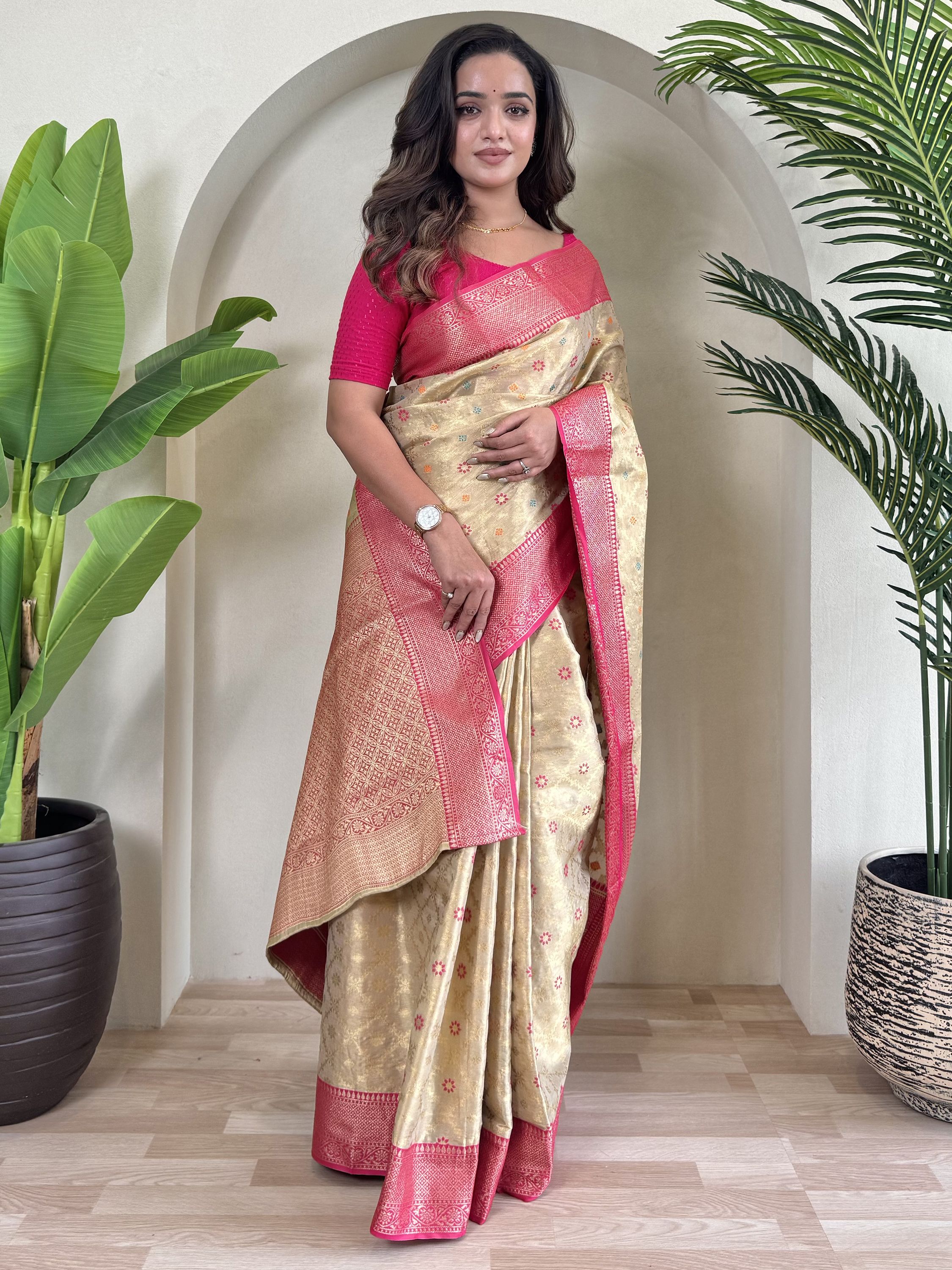beautiful_cream_zari_weaving_tissue_silk_classic_saree_with_blouse_4_