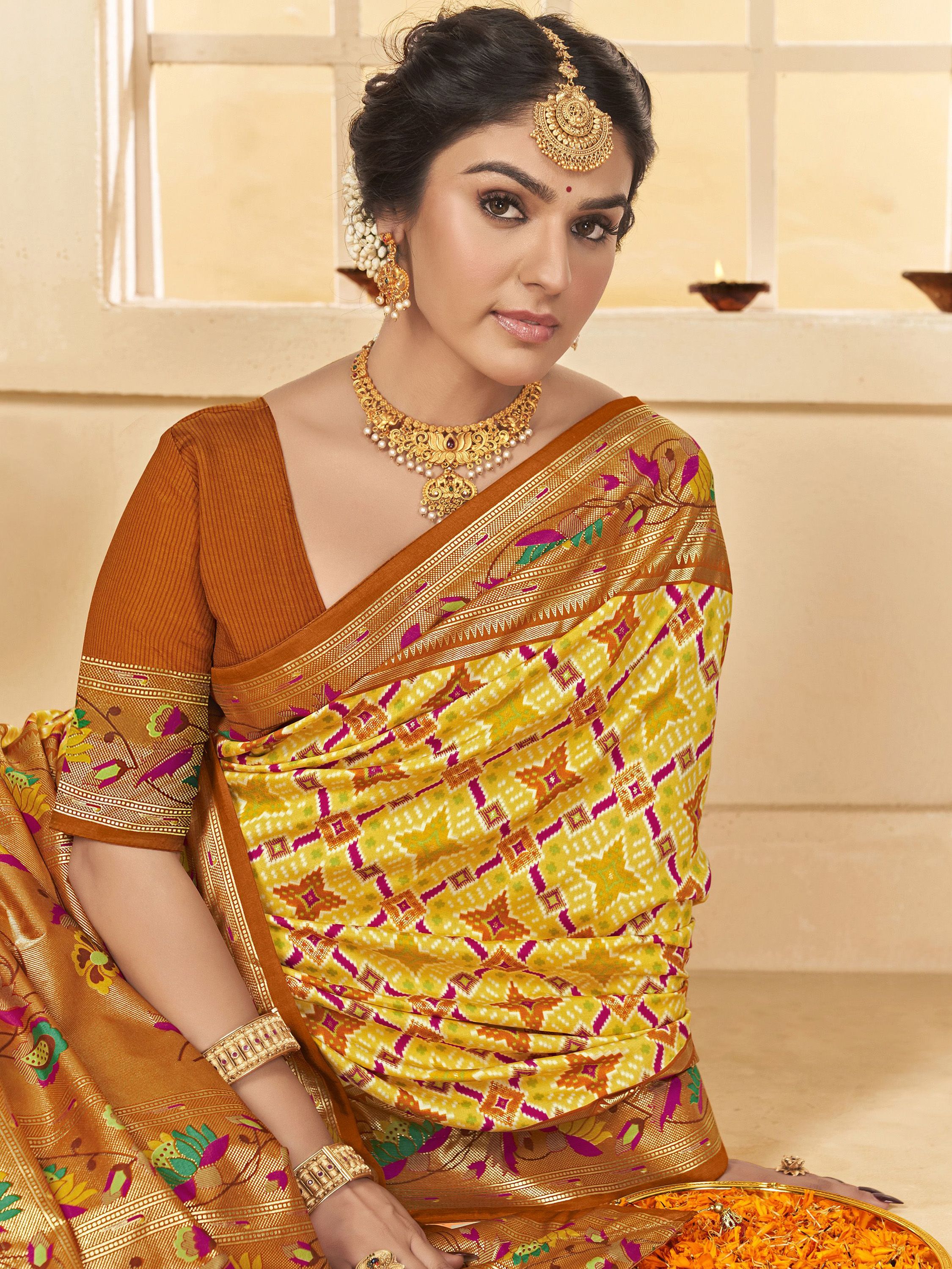 marvelous_yellow_ikkat_printed_cotton_festival_wear_saree_with_blous_3_